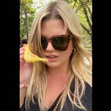 Abbie Dunn (@abbiedunnwrites) • Instagram photos and videos