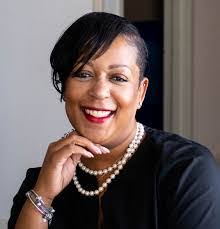 Amy Roark's Instagram, Twitter & Facebook