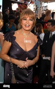 Arrivals at the Golden Globe Awards - 62nd Annual Raquel Welch 1-16-2005  File Reference  1080 086PLX For Editorial Use Only Stock Photo - Alamy