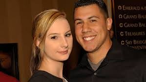 Lindsay Marquez's Instagram, Twitter & Facebook