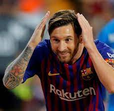 Esta vez fue el turno de dios los cría, su primer álbum de duetos, en el que a… View 15 Lionel Messi Lio Ibiza Artdemetriuspic00