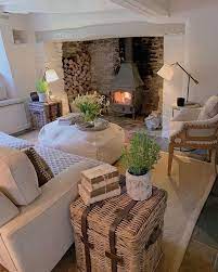 25 Rural Farmhouse Cottage Design Ideas With Artistic Touch Nel 2020 Saloni Rustici Arredamento Soggiorno Rustico Arredamento Salotto Rustico