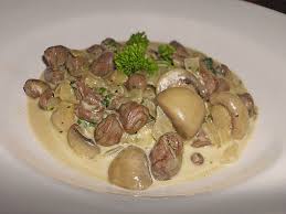 Hahnchenherzen Mit Champignons Und Zwiebeln Hahnchenherzen Huhnerherzen Schnell Und Einfach Uber 21 Bewertungen Und Fu In 2020 Rezepte Lebensmittel Essen Hahnchen