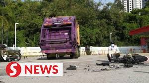 We've been working hard behind the scenes with our partners to help bring you the next generation in dump truck and job site management. Elderly Man Dies After Being Pinned Under Garbage Truck In Penang Thestartv Com
