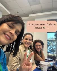 Aquí les mostramos un poco de lo que han sido estos días de viaje de  estudios 📚 con mi amiga Joana @ortodonciajoanabaden 😍 Mejor partner de  viaje 🫶🏻 Estamos felices de compartir