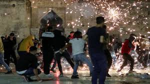 Social media users sharing content from sheikh jarrah complain their accounts have been censored, limited or shut down. Cn99anhwzunjdm
