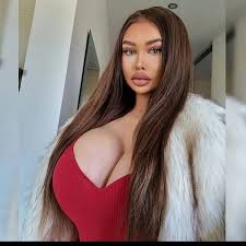 Slovenka Nikoleta dráždi obrími silikónmi: Uvidíte jej dekolt, zakrúti sa  vám hlava FOTO