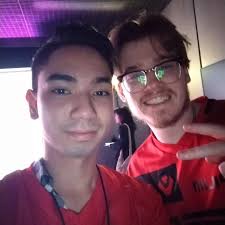 Un poquito de lo que fue mi paso por la Esports World Cup 💚🏆 parte 1  *¿Entrevista con el CEO de Sentinels? 🤔 @ewc_en @ferdvelazco @sentinels  #Esports #photo #gaming #cup #journalism #Gamers