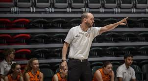 Chatilla van grinsven, één van de winnaars van de verraders. Nbb Neemt Afscheid Van Thijs Volmer Als Talentcoach