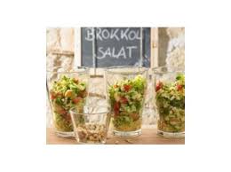 Brokkolisalat Mit Pinienkernen Rezept Brokkoli Salate Brokkolisalat Salate Rezepte Thermomix