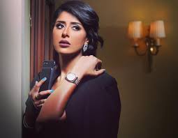 حلا الترك وتغيير في لون شعرها. Ø´Ø§Ù‡Ø¯ Ù„Ù‡Ø°Ø§ Ø§Ù„Ø³Ø¨Ø¨ ÙØ±Ø­ Ø§Ù„ØµØ±Ø§Ù Ù‚ØµØª Ø´Ø¹Ø±Ù‡Ø§