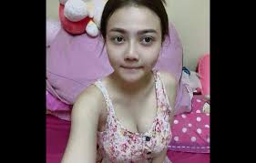 Kisah sebuah keluarga kaya, yang lagi. Cerita Sex Kenikmatan Pembantu Rumah Tangga