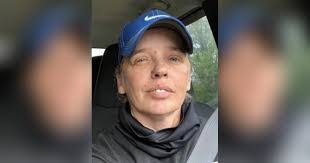 Earlene Barnes's Instagram, Twitter & Facebook