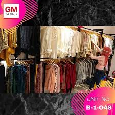 Baju, kasut, beg, pin tudung, baju baby, gadget phone, langsir semua ada kat sini. Kasi Support Barangan Tempatan Lah Jom Shopping Tanda Cinta Negara Libur