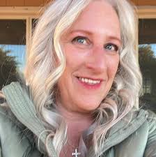 I know people have said it before, but I really did think they sang  bringing in the sheep 😂. I'm Roman Catholic and from Ireland and don't  really know that hymn except