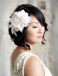 Messy pixie hairstyle + headband. 10 Fantastic Wedding Hairstyles For Short Hair Weddinginclude Bob Wedding Hairstyles Short Hair Bride Short Bridal Hair