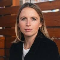 Daphne Metzger's Instagram, Twitter & Facebook