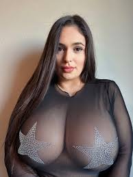 Camilla Mendez - Free pics, galleries & more at Babepedia