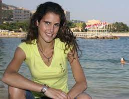 Dans les colonnes du magazine, elle. Clemence Castel Instagram Mundomomentaneo