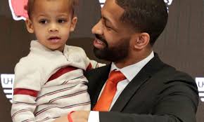 Notes: With the No. 1 pick … Brittan Berry, wife of GM Andrew, starts draft  day by giving birth to 3rd child