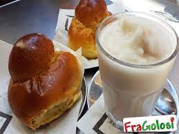 La granita di mandorle, come detto per la granita di limone, è un'altro piccolo capolavoro della ingredienti per il latte di mandorle. Ricetta Granita Di Latte Di Mandorle Senza Gelatiera Ricette Di Fragolosi