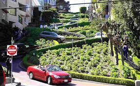 Lombard street is one of the most unique of the vertically endowed roads and is a great stop to add to any itinerary. it's often referred to as the crookedest street in the world. Die Lombard Street Sehenswurdigkeiten In San Francisco