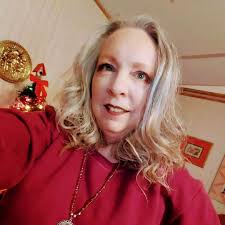 🚨 URGENT: The ASPCA is assisting with a suspected dogfighting case  involving over 150 dogs removed from multiple locations across SC. Law  enforcement discovered dogfighting paraphernalia, including treadmills,  fighting pits and medications.