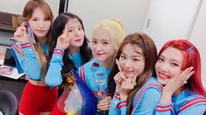 Joy merupakan salah satu personel red velvet, yang paling aktif membagikan potret dirinya melalui akun instagram pribadi. Personel Red Velvet Promo Album Gunakan 3 Bahasa Cek Videonya Saat Bahasa Indonesia Ikut Digunakan Halaman 2 Tribunkaltim Co