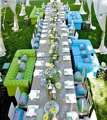 During this video you will learn correct seating plans, and where to place potentially argumentative people. 13 Unique Ideas To Use At Your Next Outdoor Party
