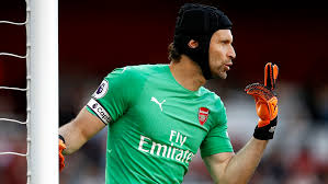 The arsenal goalkeeper has been wearing the protective helmet since he suffered a head injury in the game against reading in 2006. Fifa 19 Petr Cech Tim Howard Premium Sbc Announced Fifaultimateteam It Uk