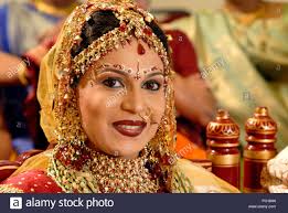 Beiträge über hochzeit in indien von punjabitravels. Indische Braut Das Tragen Von Schmuck Hinduistischen Hochzeit Indien Herr Nr 364 Stockfotografie Alamy