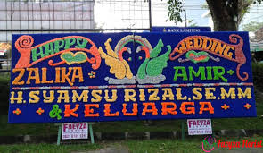 Awalnya usaha ini memang mengeluarkan modal yang cukup besar, namun semuanya akan tergantikan setelah menjalani usaha ini. Toko Bunga Lampung Bunga Papan Florist Termurah