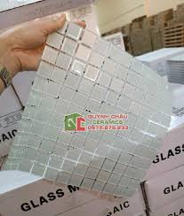 Gạch mosaic thuỷ tinh màu trắng trơn trung quốc
