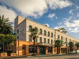 Santa barbara motels santa barbara vacation rentals santa barbara inns santa barbara bed and breakfasts. Santa Barbara Hotel Holiday Inn Express Santa Barbara Hotel