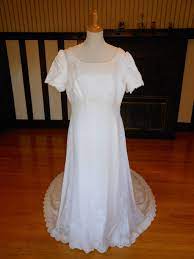 Gloria Vanderbilt Rn84270 Wedding Dress New Size 20 99 Beautiful Bridal Dresses Top Wedding Dresses Dresses