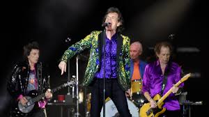 Embark on the ultimate rolling stones experience and delve deep in to the band's multitude of albums and tours, packed with exclusive material from the rolling stones' extensive audio visual archive. Leben In Einer Geisterstadt Rolling Stones Mit Corona Titel Zdfheute