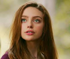 She went to salvatore boarding school, and the first naturally born hybrid.she is currently dating landon kirby. Danielle Russell Hope Mikaelson And Legacies Image 6687621 On Favim Com