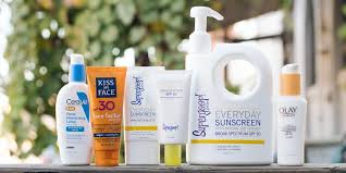 The sunscreen works decently with oily skin to a certain degree. The Best Sunscreens For Your Face Reviews By Wirecutter