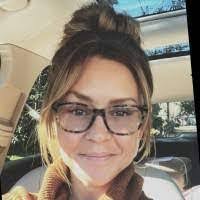 Elizabeth Swearingen's Instagram, Twitter & Facebook