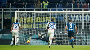 As roma tertahan, fiorentina duduk manis di puncak. Inter Vs Atalanta 1 1 Juventus Berpeluang Pimpin Klasemen Serie A Italia Bola Bisnis Com