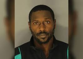 Tic-Taq-Go: Senior point guard Taquan Evans leads La Salle