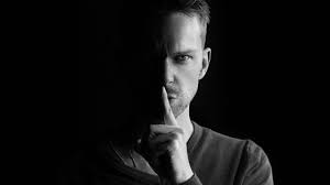 De nos jours, de plus en plus de personnes se plaignent d'être en relation avec des pervers narcissiques.c'est même devenu un terme à la mode !mais qu'en. 21 Signes Que Vous Etes En Couple Avec Un Manipulateur Narcissique