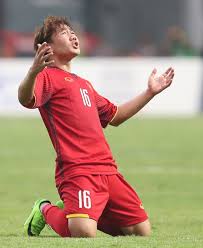 Điều khiến các khán giả xúc động là ngay sau pha ghi bàn giàu cảm xúc, minh vương cùng quang hải và. Minh VÆ°Æ¡ng Ghi Ban Y NghÄ©a Ä'ung Ngay Giá»— Bá»' Ngoi Sao