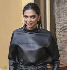 Deepika padukone, in her latest post on instagram, gave her fans glimpses of her daily routine and it is quite entertaining, just like the actress. Your Family Must Be Proud Of You Deepika Padukone Shames Instagram Troll For Sending Abusive Messages The Tribune India Manning Online News