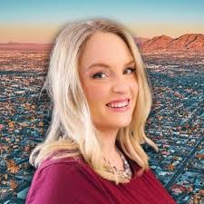 Sarah Leake's Instagram, Twitter & Facebook