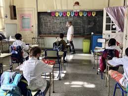 Las instituciones oficiales de bogotá iniciaron su reapertura gradual tras casi un. La Ciudad Analiza La Posible Vuelta De Las Clases Presenciales