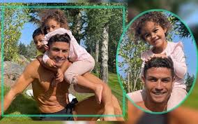 Cristiano ronaldo dos santos aveiro goih comm is a portuguese professional footballer who plays as a forward for premier league club manches. Tm7e6j Ncyw9rm