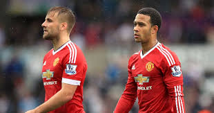 Clip of manchester united's left back luke shaw suffers a broke ankle after a late challenge. Manchester United Inspiration Shaw Has Overcome Leg Break And Mourinho