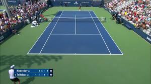 Medvedev beats tsitsipas in straight sets. Daniil Medvedev Cools Stefanos Tsitsipas In Round 2 Official Site Of The 2021 Us Open Tennis Championships A Usta Event