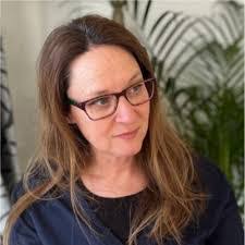 Suzanne Stickley's Instagram, Twitter & Facebook